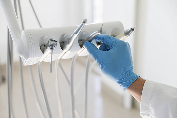 Professional Tooth Extraction technician working in Enetai, WA